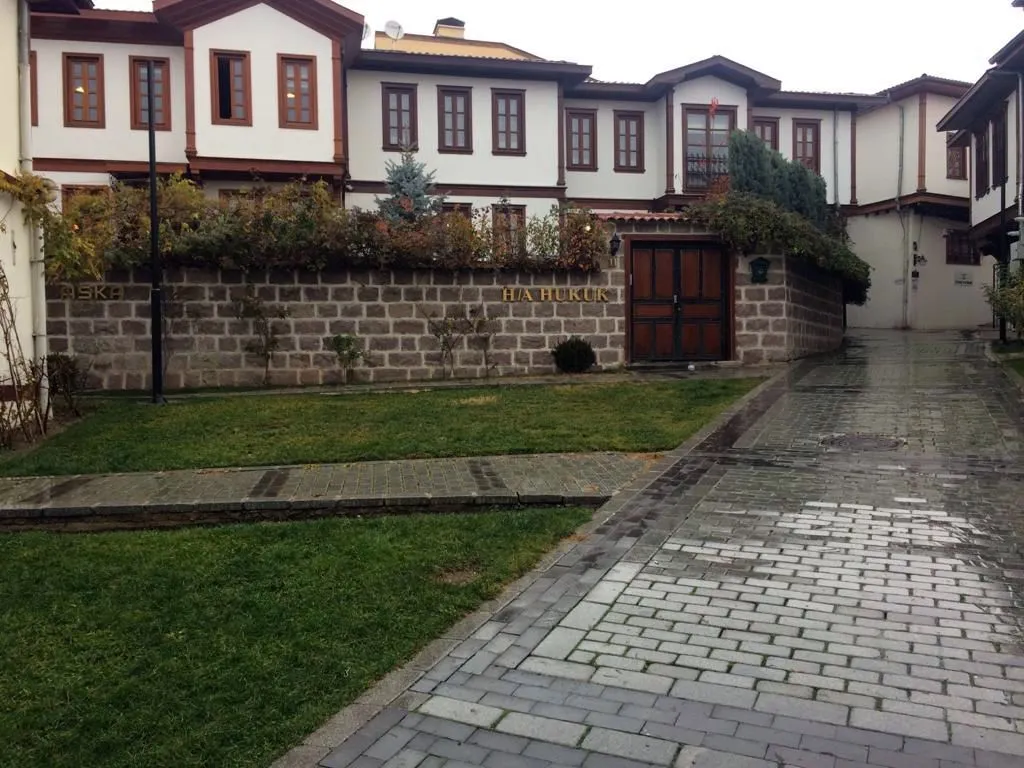 Bahçeli Konut Restorasyonu ve Çevre Düzenlemesi